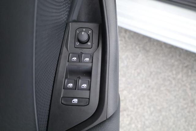 Skoda Octavia Combi 2.0 TDI 110 kW Selection DSG Selection, Navi, AHK, ACC, Kamera, 4-J Garantie 