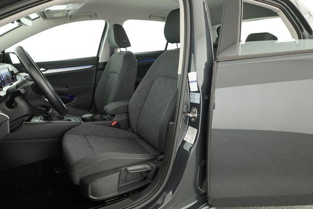 Volkswagen Golf LIFE VIII 1.5 TSI Life, ACC, LED, Kamera, Winterpaket 