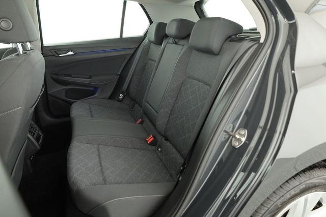 Volkswagen Golf LIFE VIII 1.5 TSI Life, ACC, LED, Kamera, Winterpaket 