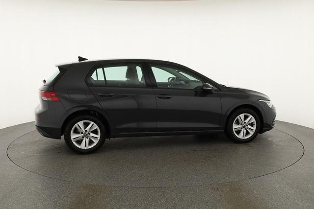 Volkswagen Golf LIFE VIII 1.5 TSI Life, ACC, LED, Kamera, Winterpaket 
