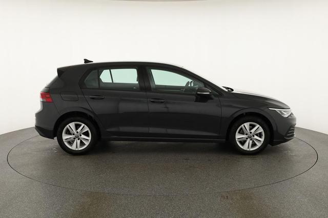 Volkswagen Golf LIFE VIII 1.5 TSI Life, ACC, LED, Kamera, Winterpaket 