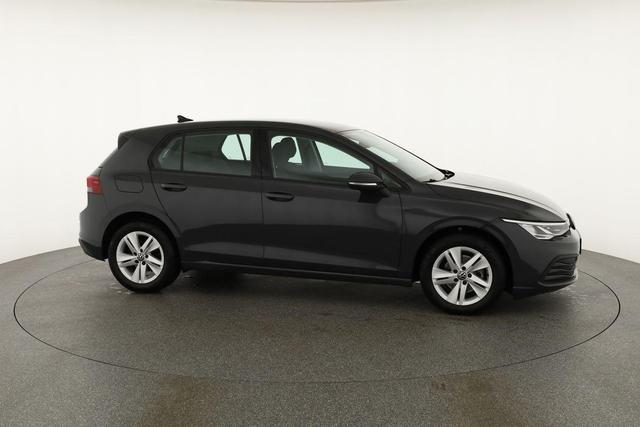 Volkswagen Golf LIFE VIII 1.5 TSI Life, ACC, LED, Kamera, Winterpaket 