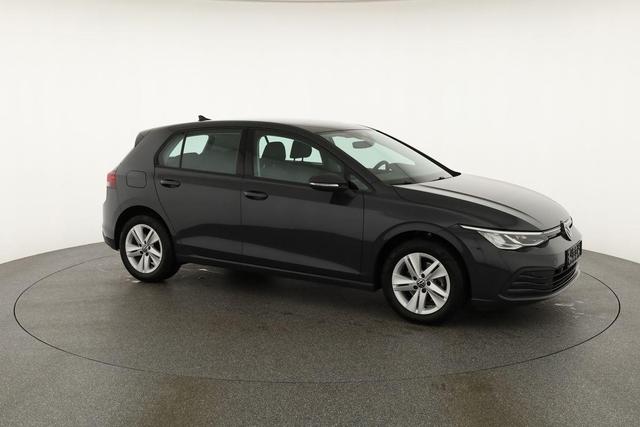 Volkswagen Golf LIFE VIII 1.5 TSI Life, ACC, LED, Kamera, Winterpaket 