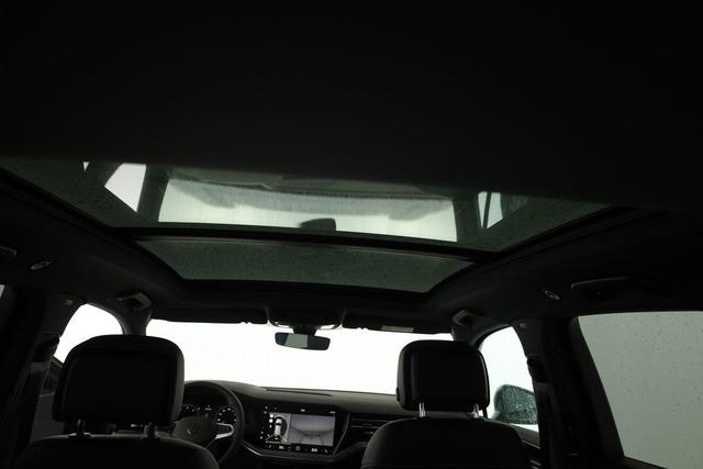 Volkswagen Touareg 3.0 TDI 210 kW 4Motion R-Line V6 Black, 22-Zoll, Dynaudio, HuD, Luft, Standheizung, AHK 