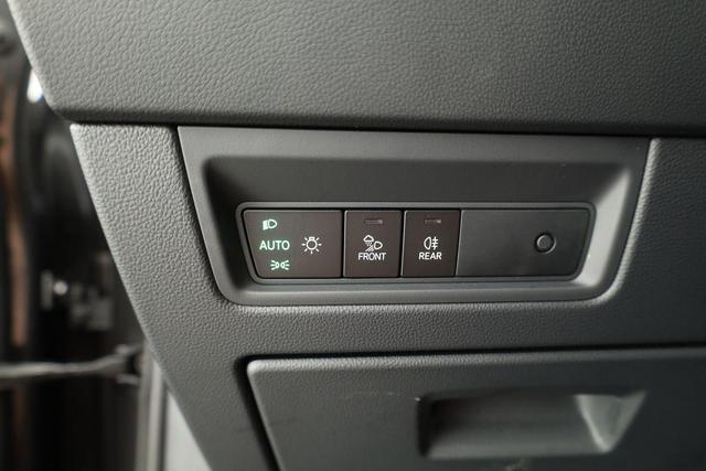 Volkswagen Touareg 3.0 TDI 210 kW 4Motion R-Line V6 Black, 22-Zoll, Dynaudio, HuD, Luft, Standheizung, AHK 