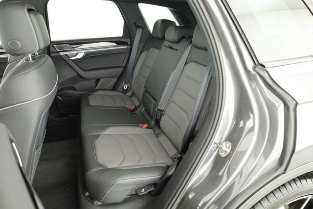 Volkswagen Touareg 3.0 TDI 210 kW 4Motion R-Line V6 Black, 22-Zoll, Dynaudio, HuD, Luft, Standheizung, AHK 