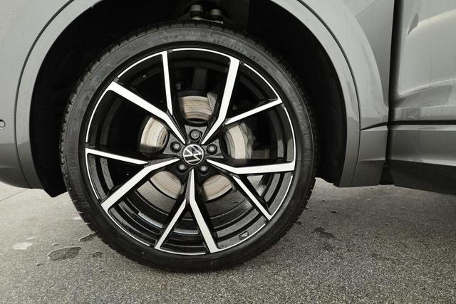 Volkswagen Touareg 3.0 TDI 210 kW 4Motion R-Line V6 Black, 22-Zoll, Dynaudio, HuD, Luft, Standheizung, AHK 