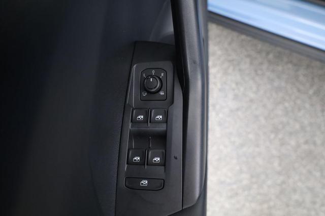 Volkswagen T-Cross 1.0 TSI 85 kW Life DSG Life, Kamera, 17-Zoll, Winterpaket, Climatronic 