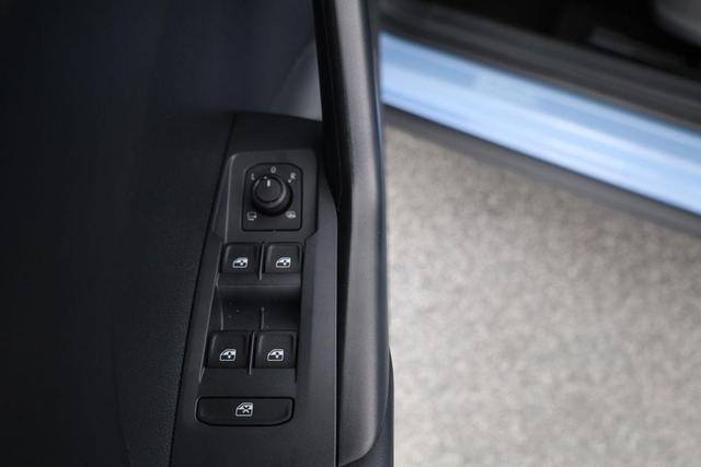 Volkswagen T-Cross 1.5 TSI 110 kW Life DSG Life, IQ.Light, ACC, Kamera, 17-Zoll, Winterpaket 