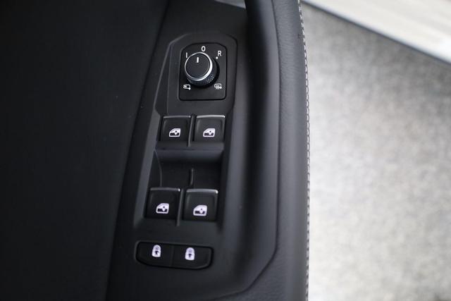 Volkswagen Touareg 3.0 TDI 210 kW 4Motion R-Line V6 Black, 22-Zoll, Dynaudio, HuD, Luft, Standheizung 