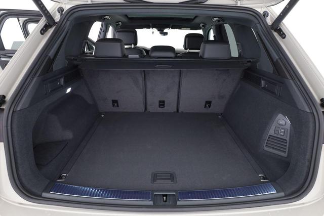 Volkswagen Touareg 3.0 TDI 210 kW 4Motion R-Line V6 Black, 22-Zoll, Dynaudio, HuD, Luft, Standheizung 