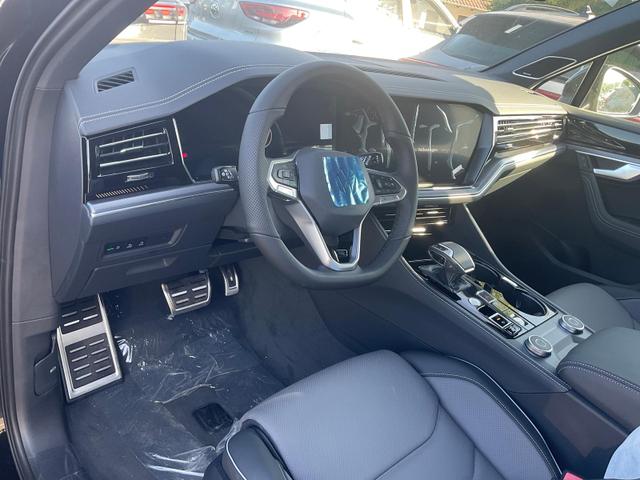 Volkswagen Touareg - 3.0 TDI 210 kW 4Motion R-Line V6 Black, 22-Zoll, Dynaudio, HuD, Luft, Standheizung