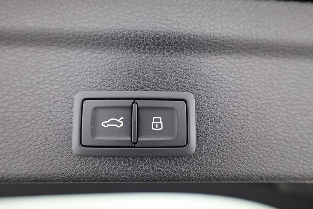 Audi Q3 Sportback 40 TDI quattro S line qu S-LINE, AHK, 19-Zoll, Optik schwarz, Navi, Kamera, el. Klappe 