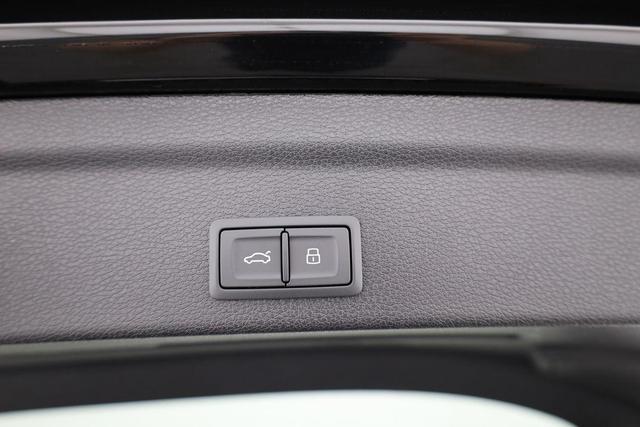 Audi Q3 Sportback 40 TDI quattro S line qu S-LINE, AHK, 19-Zoll, Optik schwarz, Navi, Kamera, el. Klappe 