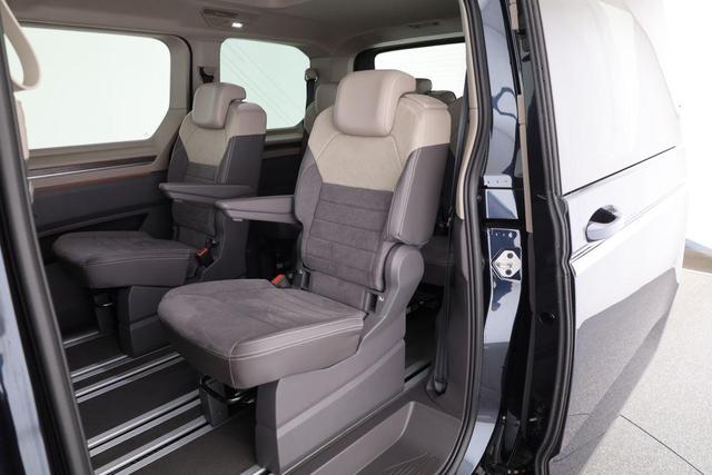 Volkswagen T7 Multivan Style TDI DSG KÜ, Pano, AHK, IQ.Light, 18-Zoll, el. Türen 