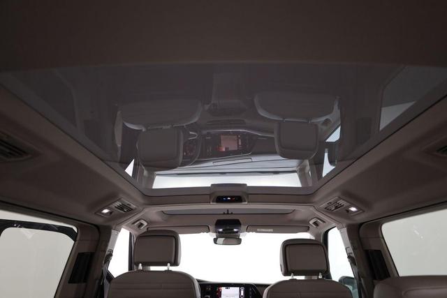 Volkswagen T7 Multivan Style TDI DSG KÜ, Pano, AHK, IQ.Light, 18-Zoll, el. Türen 