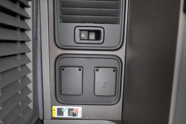 Volkswagen T7 California Beach Camper TDI DSG, 18-Zoll, ArtVelour, Markise, AHK, IQ.Light, Standheizung 