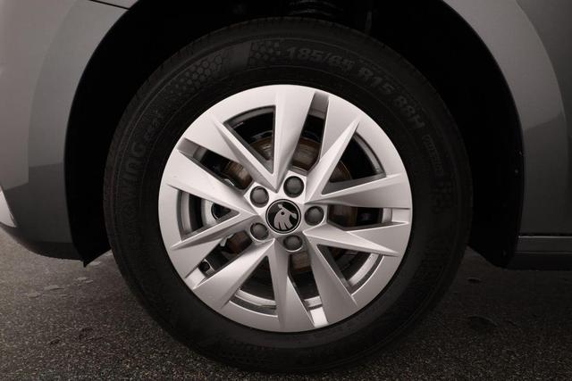 Skoda Fabia Selection 1.0 TSI 130 Jahre, Kamera, Winter, 5-J Garantie 