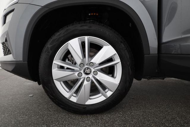 Skoda Karoq Selection 1.5 TSI Selection, AHK, el. Klappe, Kamera, Ladeboden, Winter 