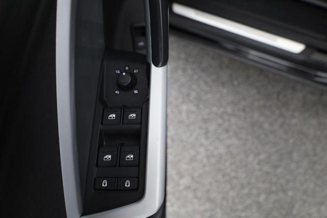 Audi Q3 40 TDI quattro advanced S-Tronic advanced, AHK, ACC, Kamera, LED, MMI Plus 