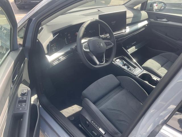 Volkswagen Golf Variant - 1.5 eTSI 110 kW Style VIII DSG Style, AHK, Navi, Kamera, LED-Plus