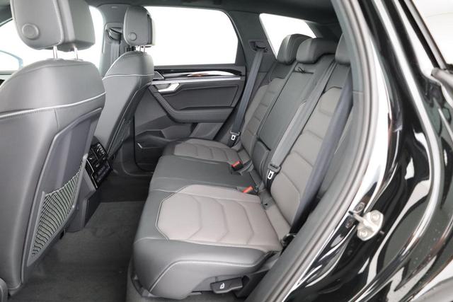 Volkswagen Touareg 3.0 TDI 210 kW 4Motion R-Line V6 Black, 22-Zoll, Dynaudio, HuD, Luft, Standheizung 