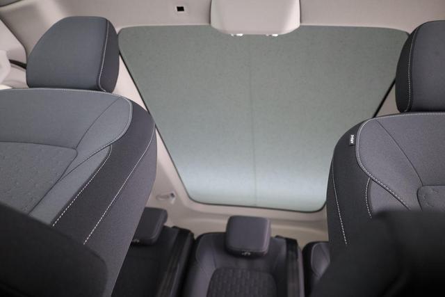 Ford Tourneo Custom 320 L2 Titanium AWD 2.0 AT, 8-Sitzer, Pano, Standheizung, Navi, sofort 