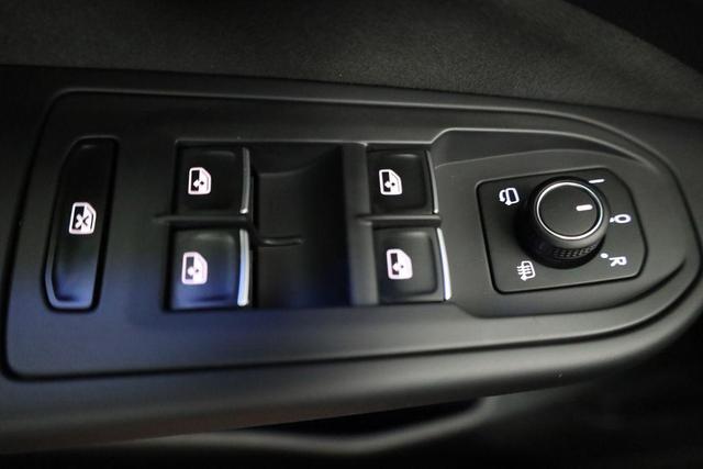 Volkswagen Golf Variant 1.5 eTSI 110 kW Style VIII DSG Style, AHK, Navi, Kamera, LED-Plus 
