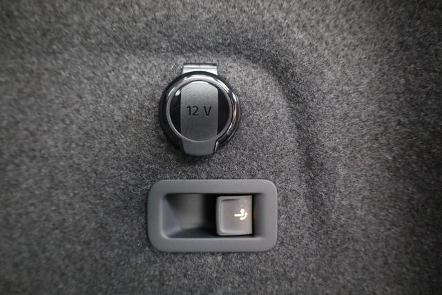 Volkswagen Golf Variant 1.5 eTSI 110 kW Style VIII DSG Style, AHK, Navi, Kamera, LED-Plus 
