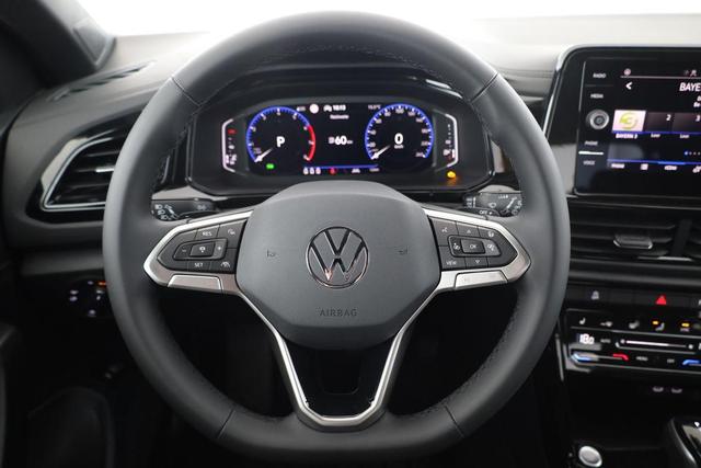 Volkswagen T-Roc Style 1.5 TSI DSG Black Style, AHK, IQ.Light, 19-Zoll, easyOpen, Navi 