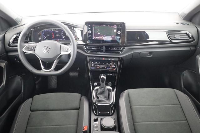 Volkswagen T-Roc Style 1.5 TSI DSG Black Style, AHK, IQ.Light, 19-Zoll, easyOpen, Navi 