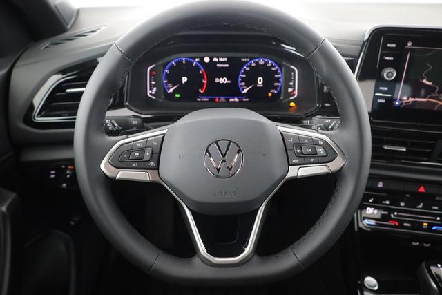 Volkswagen T-Roc Style 1.5 TSI DSG Black Style, AHK, IQ.Light, 19-Zoll, easyOpen, Navi 