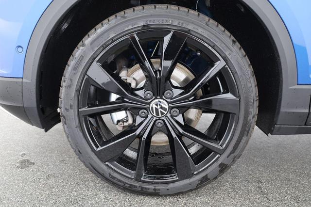 Volkswagen T-Roc Style 1.5 TSI DSG Black Style, AHK, IQ.Light, 19-Zoll, easyOpen, Navi 