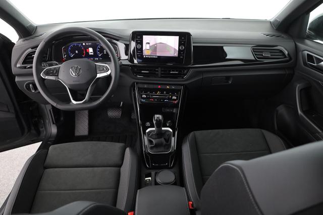 Volkswagen T-Roc Style 1.5 TSI DSG Black Style, AHK, IQ.Light, 19-Zoll, easyOpen, Navi 