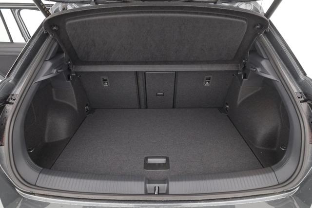 Volkswagen T-Roc Style 1.5 TSI DSG Black Style, AHK, IQ.Light, 19-Zoll, easyOpen, Navi 