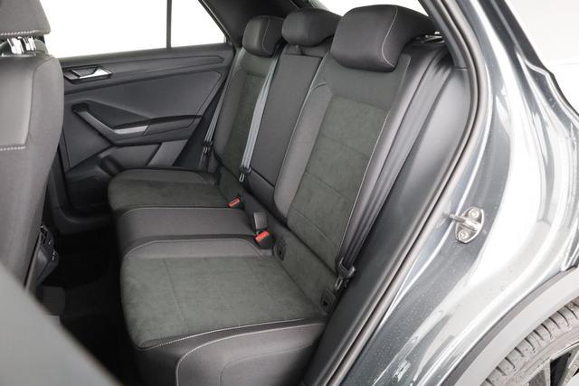 Volkswagen T-Roc Style 1.5 TSI DSG Black Style, AHK, IQ.Light, 19-Zoll, easyOpen, Navi 