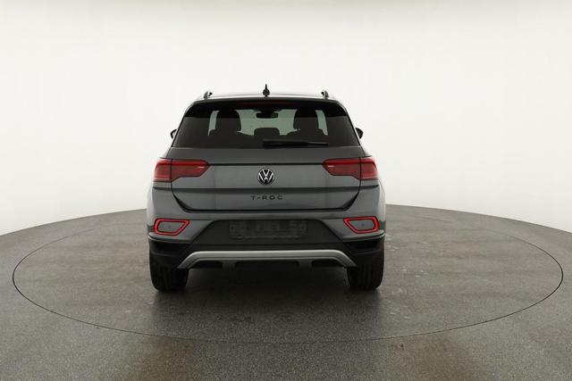Volkswagen T-Roc Style 1.5 TSI DSG Black Style, AHK, IQ.Light, 19-Zoll, easyOpen, Navi 