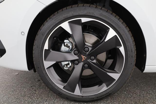 Cupra Leon Sportstourer 1.5 eTSI 110 kW ST DSG, Matrix, Navi, Side, Kamera, el. Klappe, 5-J Garantie 