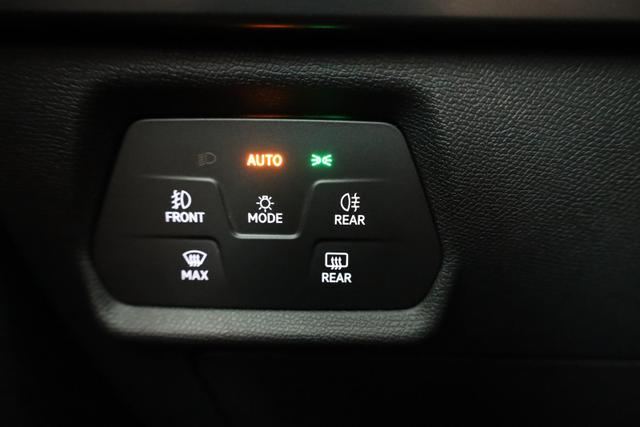 Cupra Leon Sportstourer 1.5 eTSI 110 kW ST DSG, Matrix, Navi, Side, Kamera, el. Klappe, 5-J Garantie 