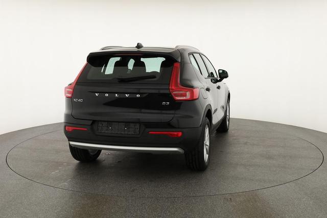 Volvo XC40 Core 2WD B3 Mild-Hybrid Core, Navi, LED, Winter, Kamera, el. Klappe 