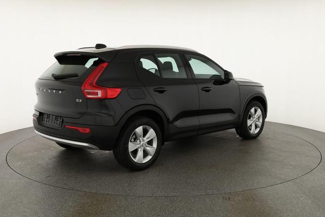 Volvo XC40 Core 2WD B3 Mild-Hybrid Core, Navi, LED, Winter, Kamera, el. Klappe 