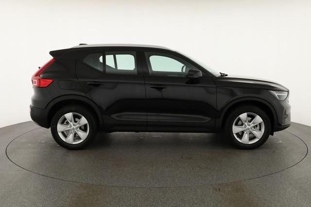 Volvo XC40 Core 2WD B3 Mild-Hybrid Core, Navi, LED, Winter, Kamera, el. Klappe 