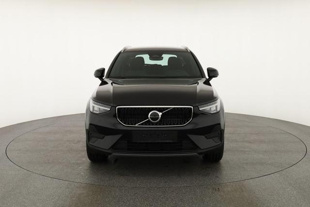 Volvo XC40 Core 2WD B3 Mild-Hybrid Core, Navi, LED, Winter, Kamera, el. Klappe 