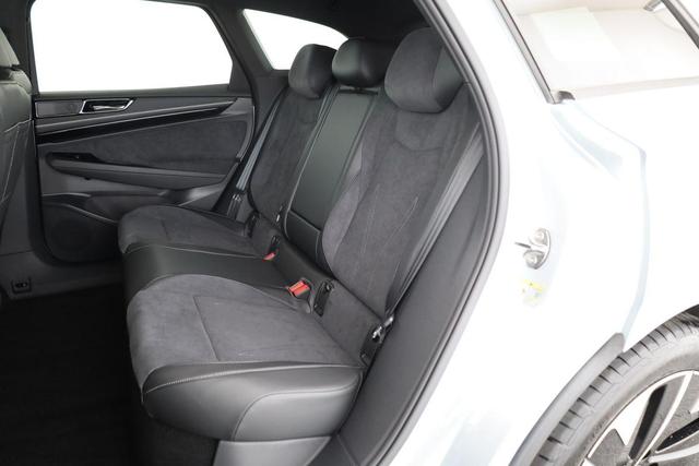 Volkswagen ID.7 Kombi Pro 210 kW Tourer Pro, HuD, IQ.Light, AreaView, easyOpen, NaviPro Max 