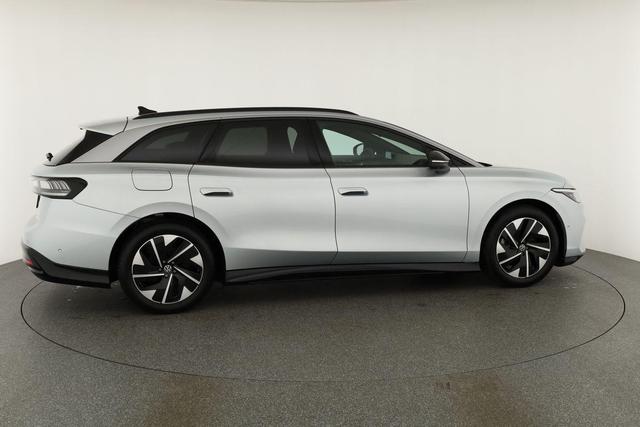 Volkswagen ID.7 Kombi Pro 210 kW Tourer Pro, HuD, IQ.Light, AreaView, easyOpen, NaviPro Max 