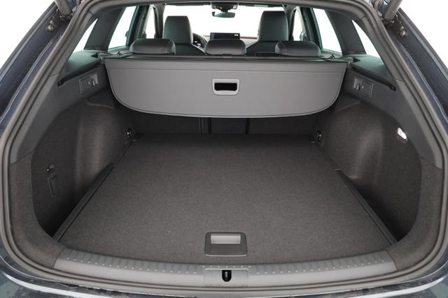 Cupra Leon Sportstourer 1.5 eTSI 110 kW ST DSG, AHK, Matrix, Navi, Side, Kamera, el. Klappe, 5-J Garantie 