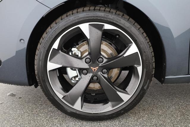 Cupra Leon Sportstourer 1.5 eTSI 110 kW ST DSG, AHK, Matrix, Navi, Side, Kamera, el. Klappe, 5-J Garantie 