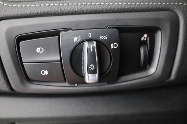 BMW 2er Active Tourer 220 i Sport Line 220i Line, AHK, LED, Navi, Kamera, HeadUp 