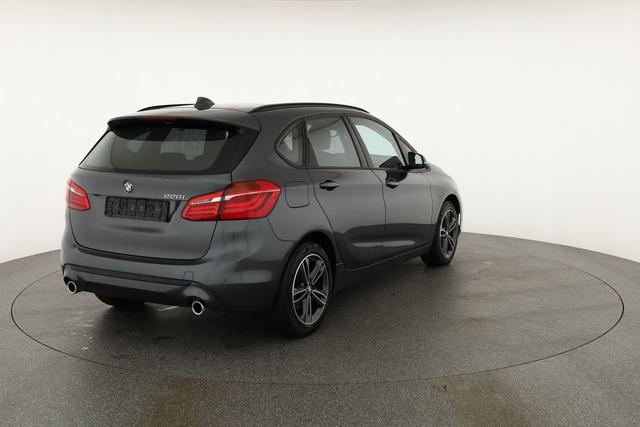 BMW 2er Active Tourer 220 i Sport Line 220i Line, AHK, LED, Navi, Kamera, HeadUp 