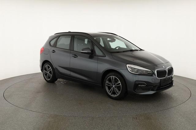 BMW 2er Active Tourer 220 i Sport Line 220i Line, AHK, LED, Navi, Kamera, HeadUp 